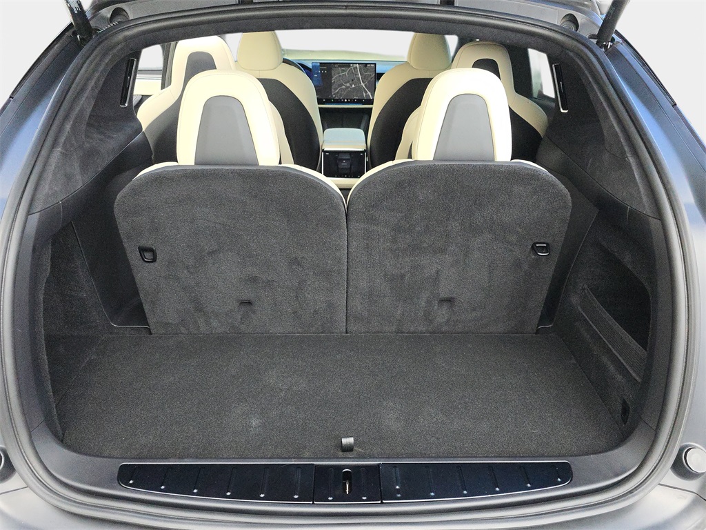 2023 Tesla Model X Plaid photo 12