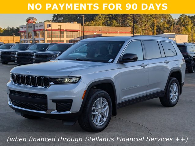 2025 Jeep Grand Cherokee L Laredo's photo