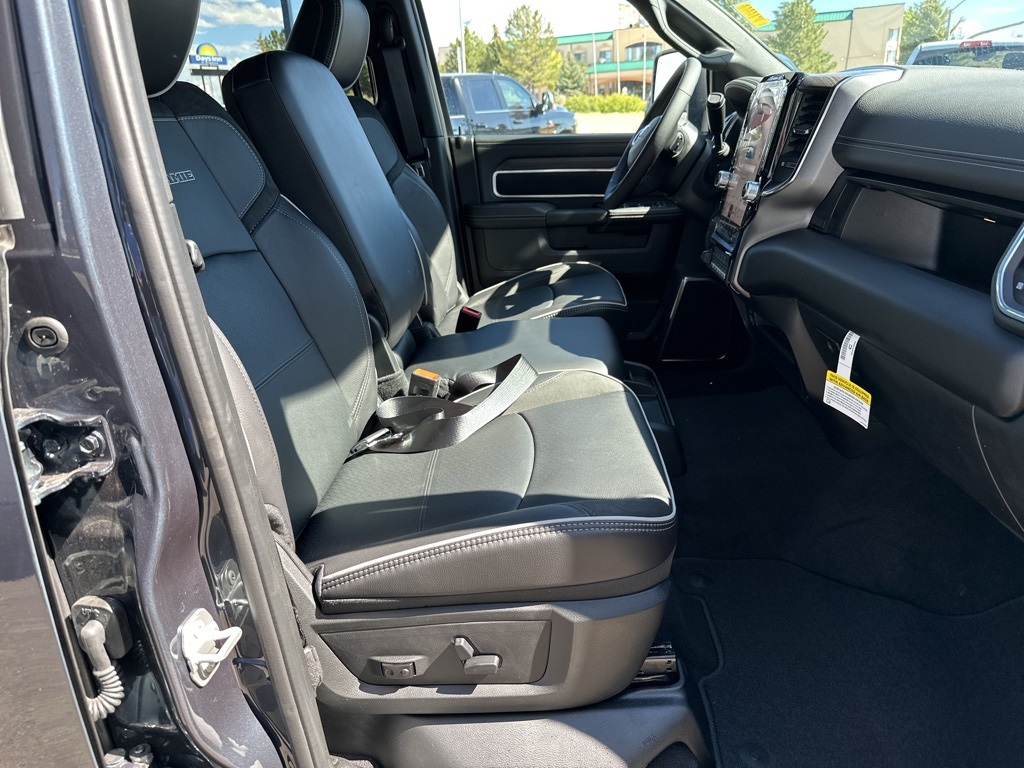 2025 Ram 2500 Laramie photo 44