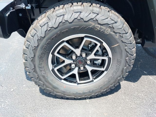 2025 Jeep Wrangler Rubicon photo 16