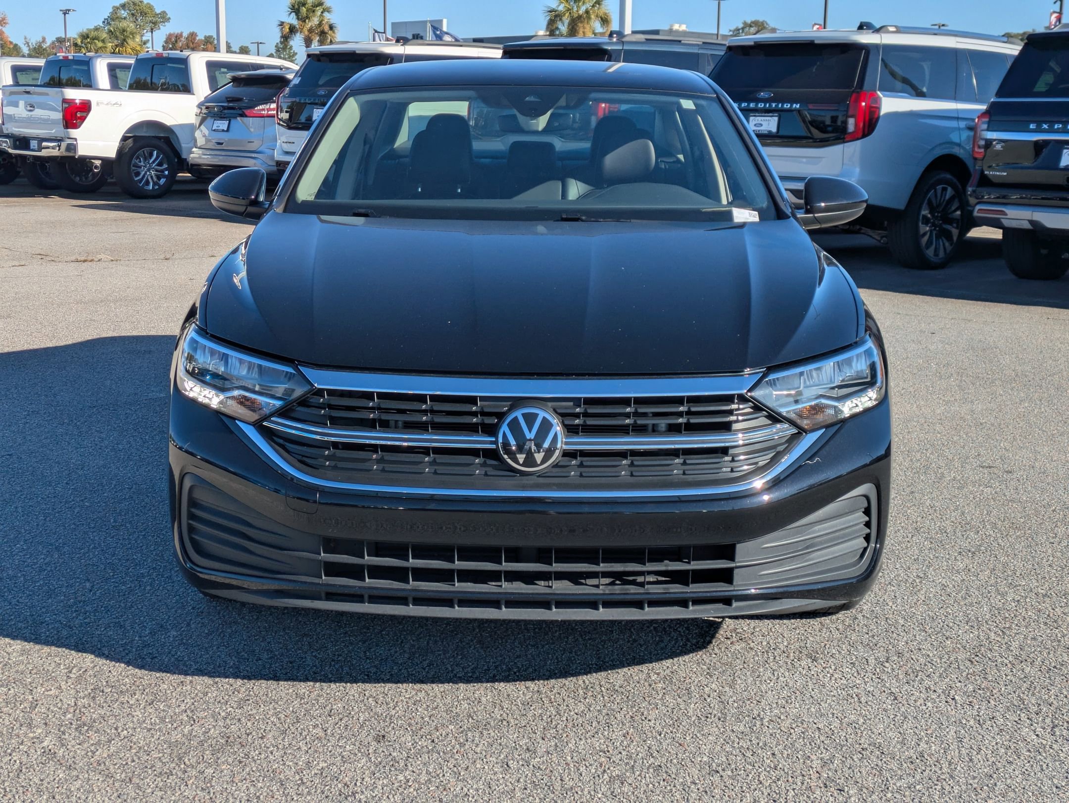 2024 Volkswagen Jetta SE photo 2