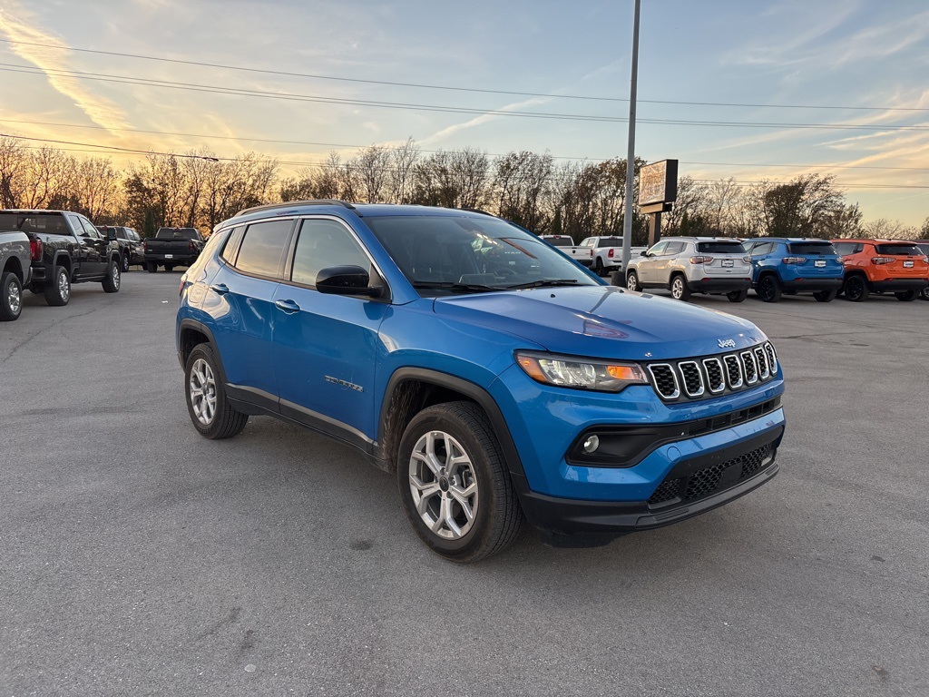 2025 Jeep Compass Latitude's photo