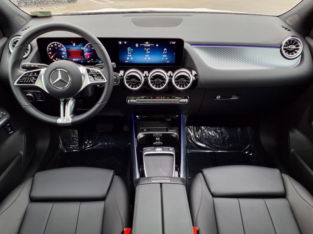 2025 Mercedes Benz GLA 250 4MATIC photo 4