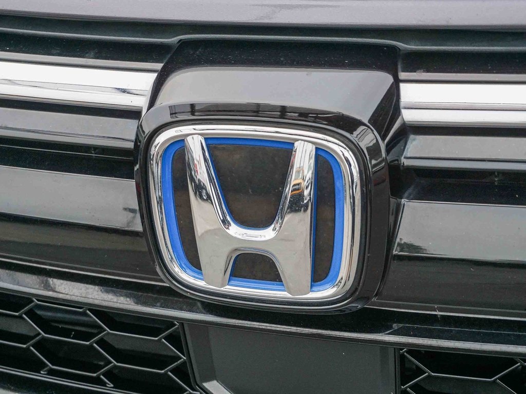 2020 Honda CR-V Hybrid Touring photo 2