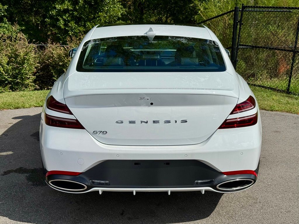 2026 Genesis G70 2.5T Prestige photo 12