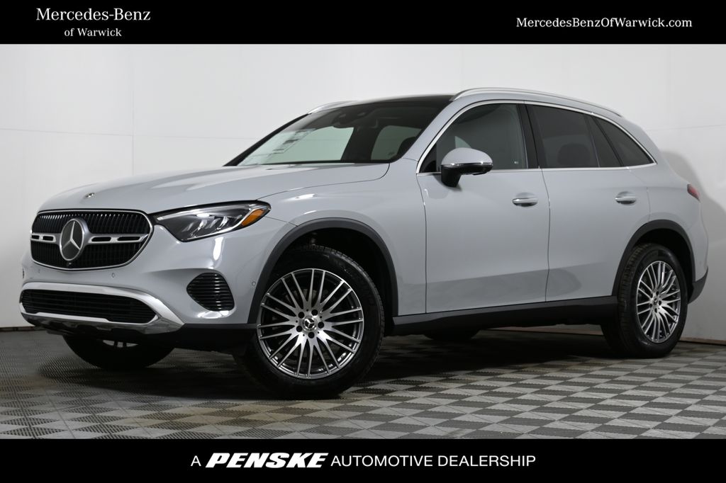 2026 Mercedes-Benz GLC Base's photo