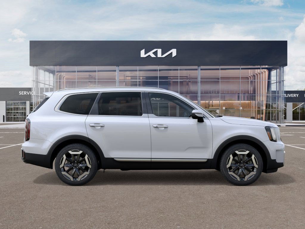 2025 Kia Telluride EX photo 5