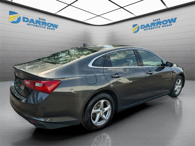 2017 Chevrolet Malibu photo 5