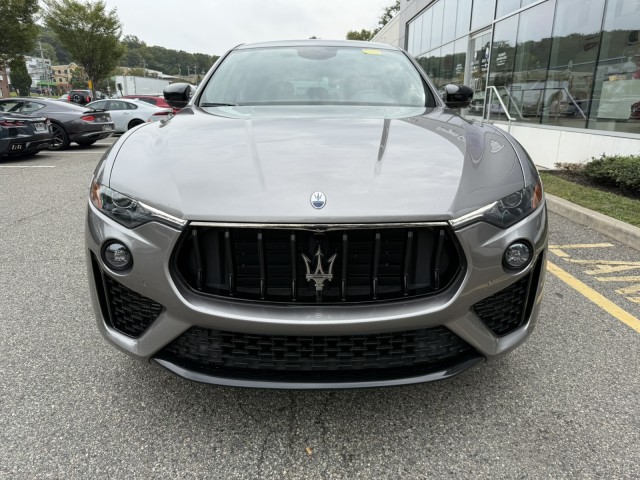2022 Maserati Levante Modena photo 2