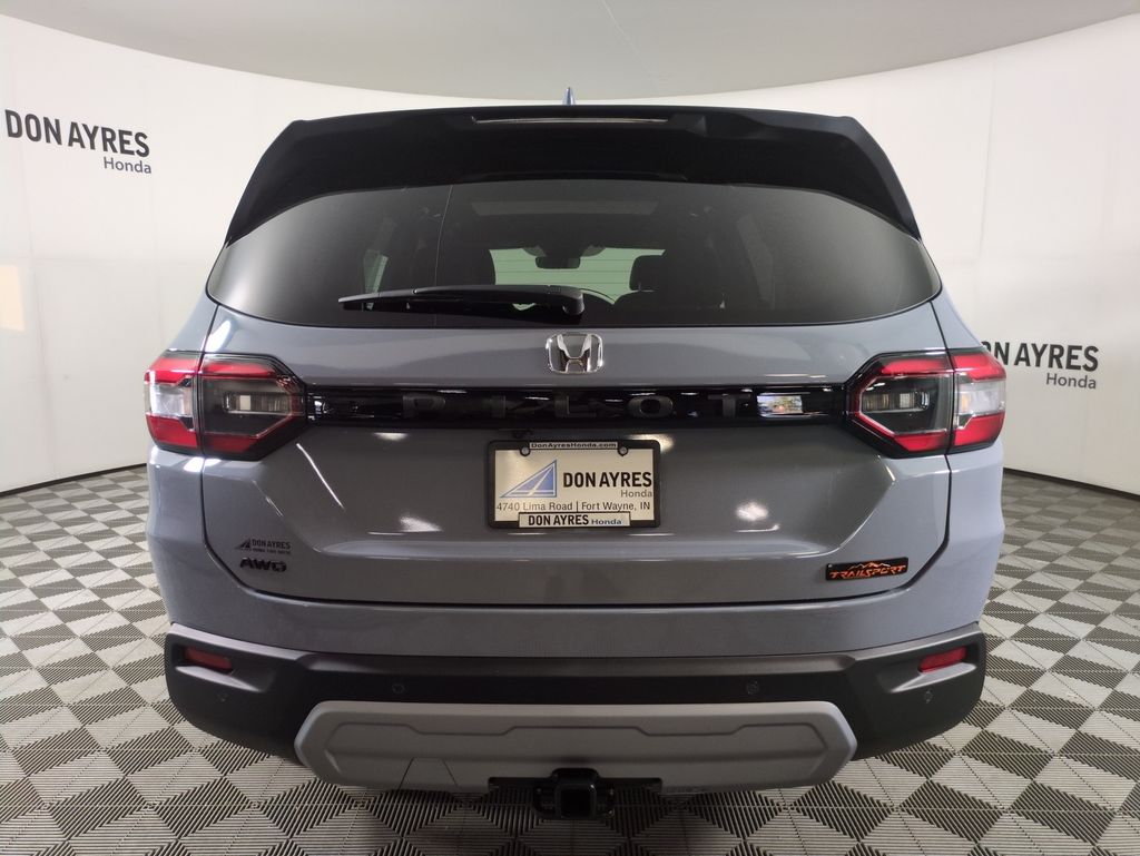 2025 Honda Pilot TrailSport photo 4