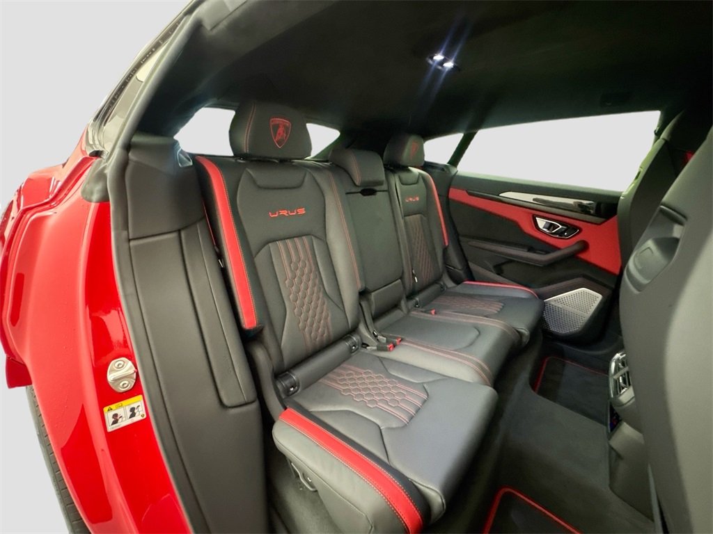2024 Lamborghini Urus S photo 29