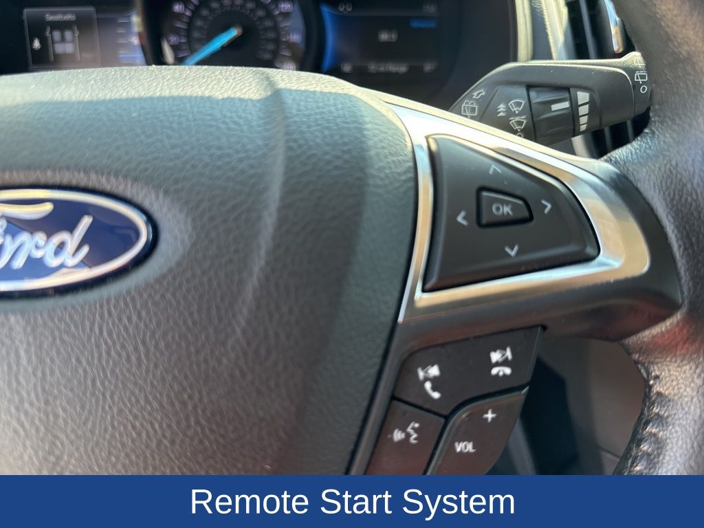 2022 Ford Edge SEL photo 14