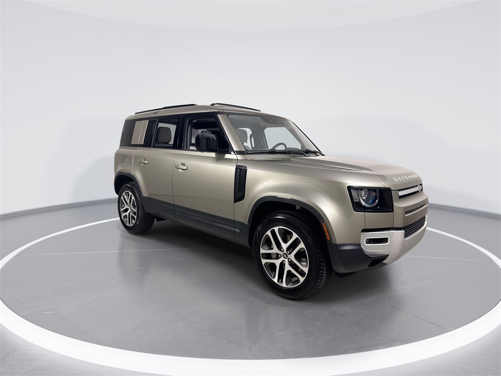 2025 Land Rover Defender 110 S photo 2