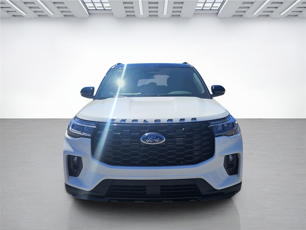 2025 Ford Explorer ST-Line photo 3