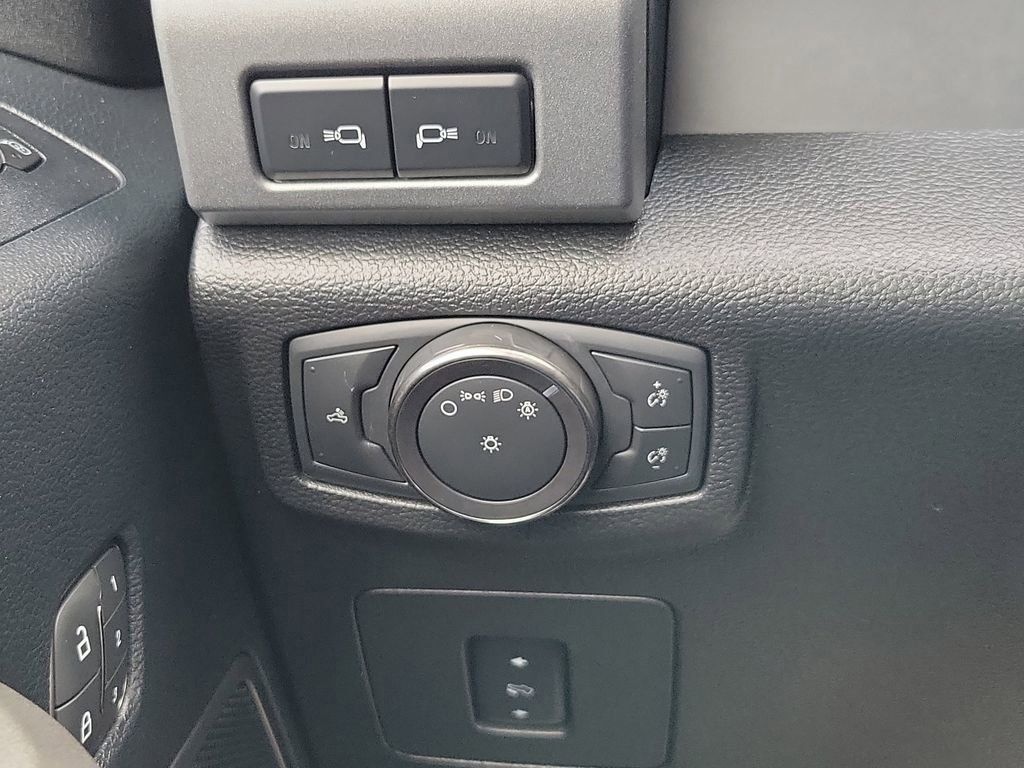 2018 Ford F-150 Raptor photo 12