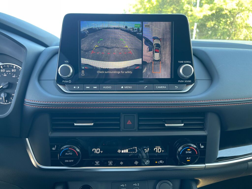 2026 Nissan Rogue SV photo 8