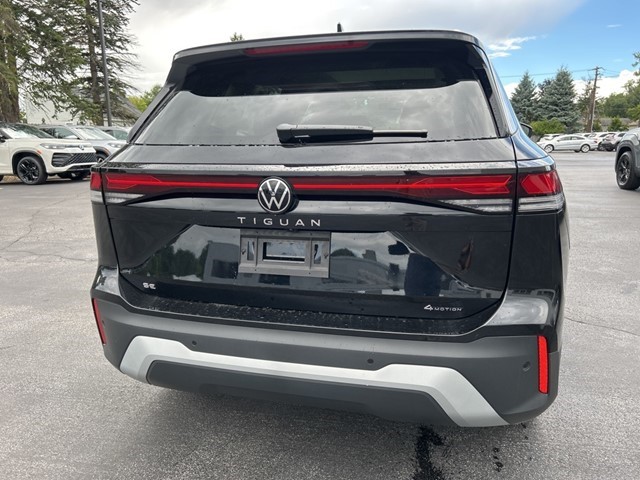 2025 Volkswagen Tiguan SE photo 4
