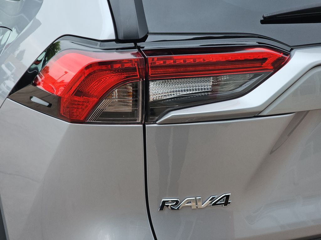 2024 Toyota RAV4 LE photo 32