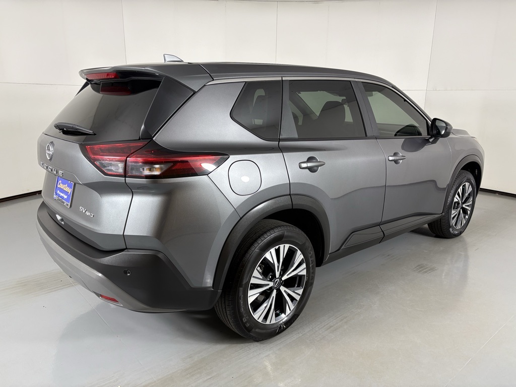 2023 Nissan Rogue SV photo 4