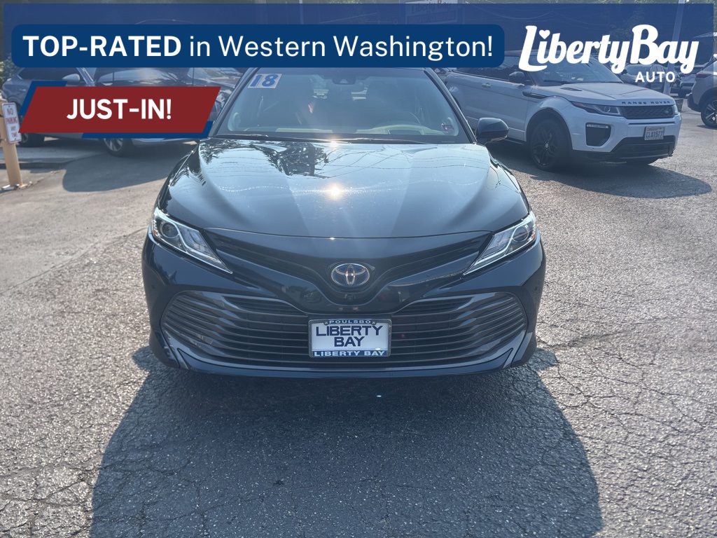 2018 Toyota Camry SE XLE Hybrid photo 2
