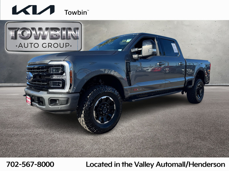 2025 Ford F-250 Super Duty Platinum's photo