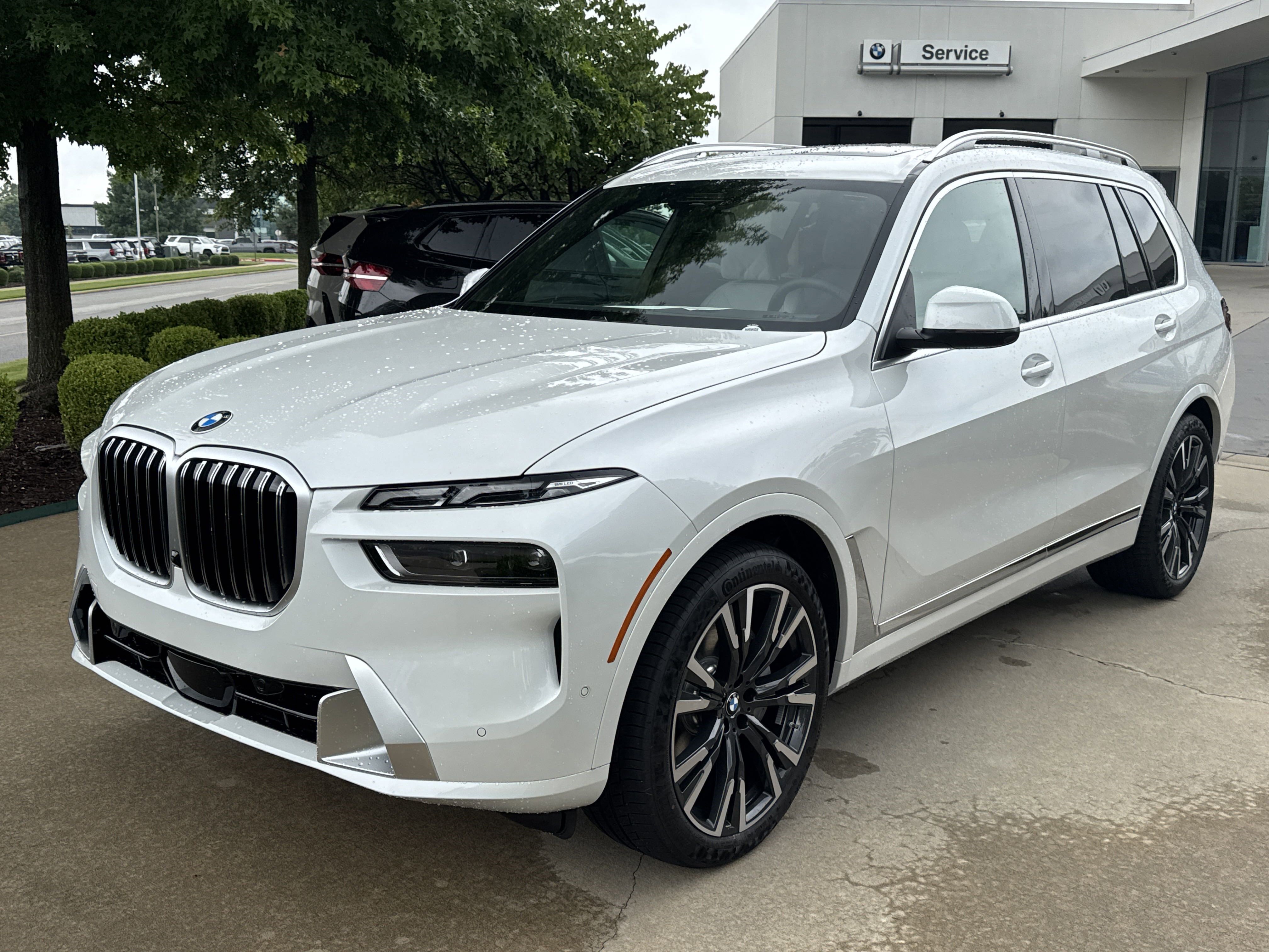 New 2026 0A96 Mineral White Metallic BMW xDrive40i image 1