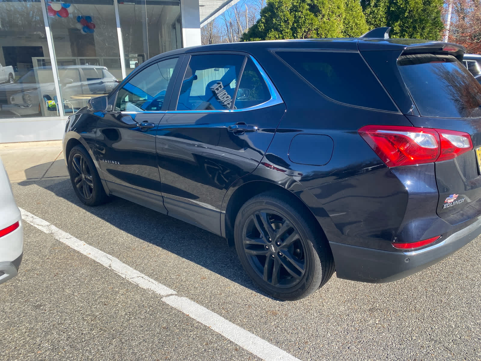 2021 Chevrolet Equinox LT photo 2