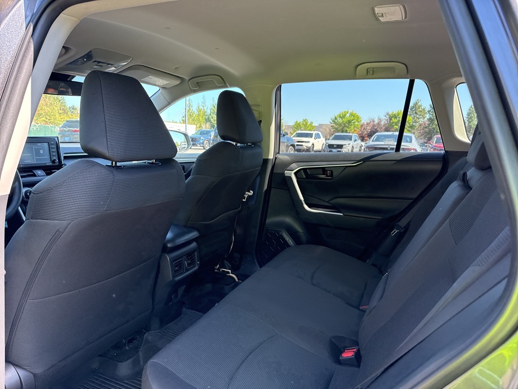2021 Toyota RAV4 Hybrid LE photo 15