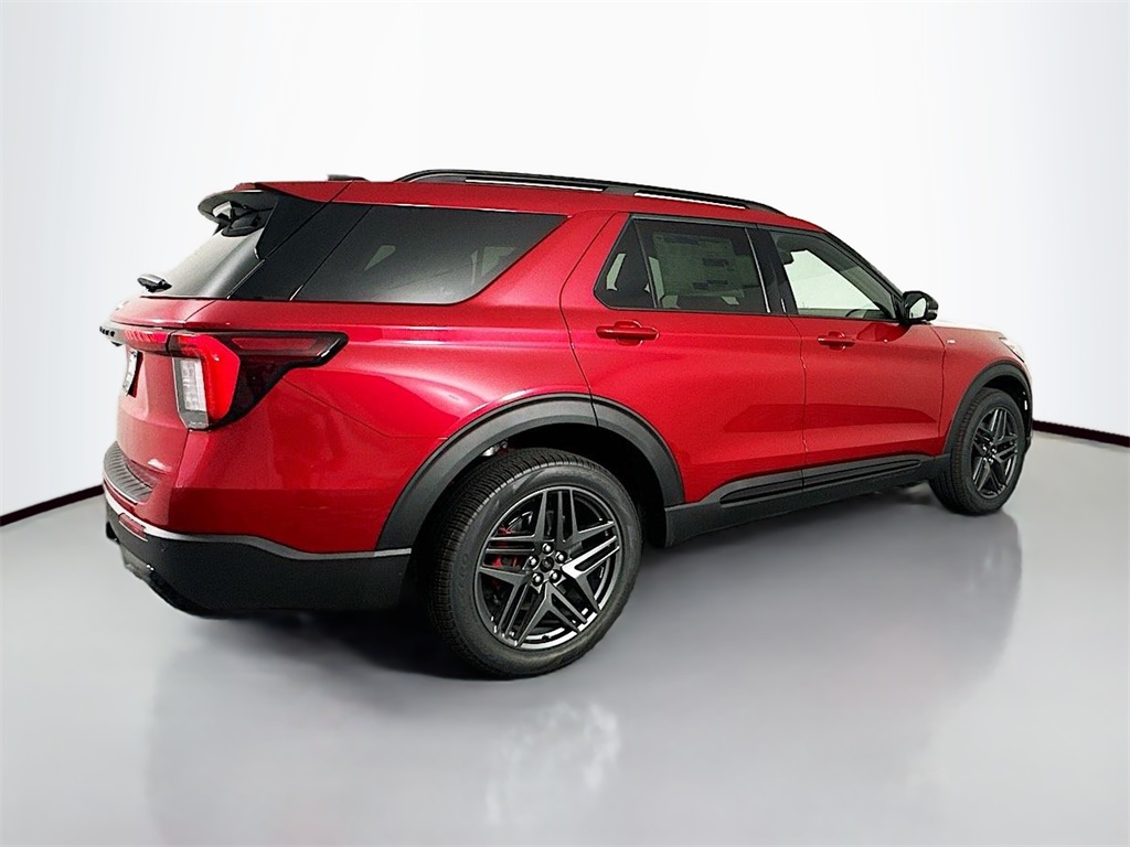 2025 Ford Explorer ST-Line photo 7