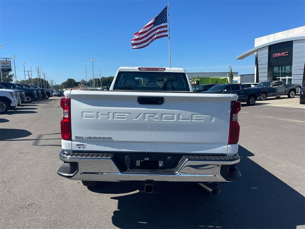 2026 Chevrolet Silverado 2500HD photo 3