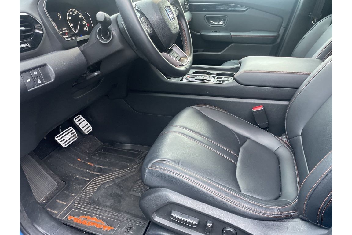 2024 Honda Pilot TrailSport photo 2