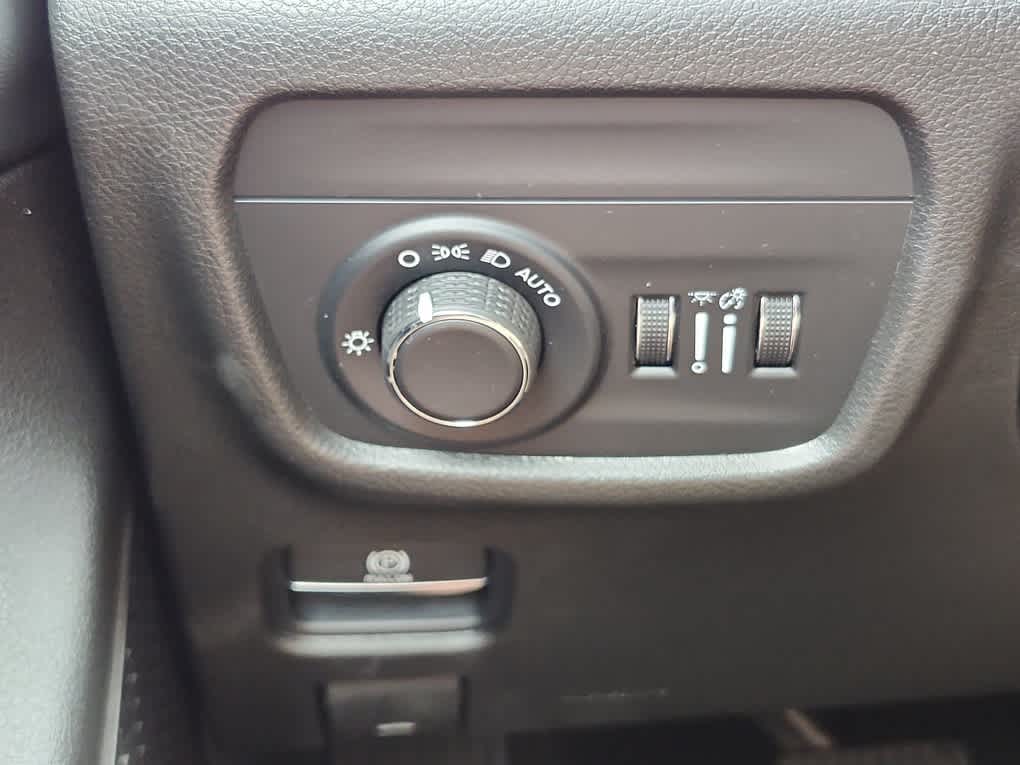 2022 Jeep Grand Cherokee Altitude photo 19