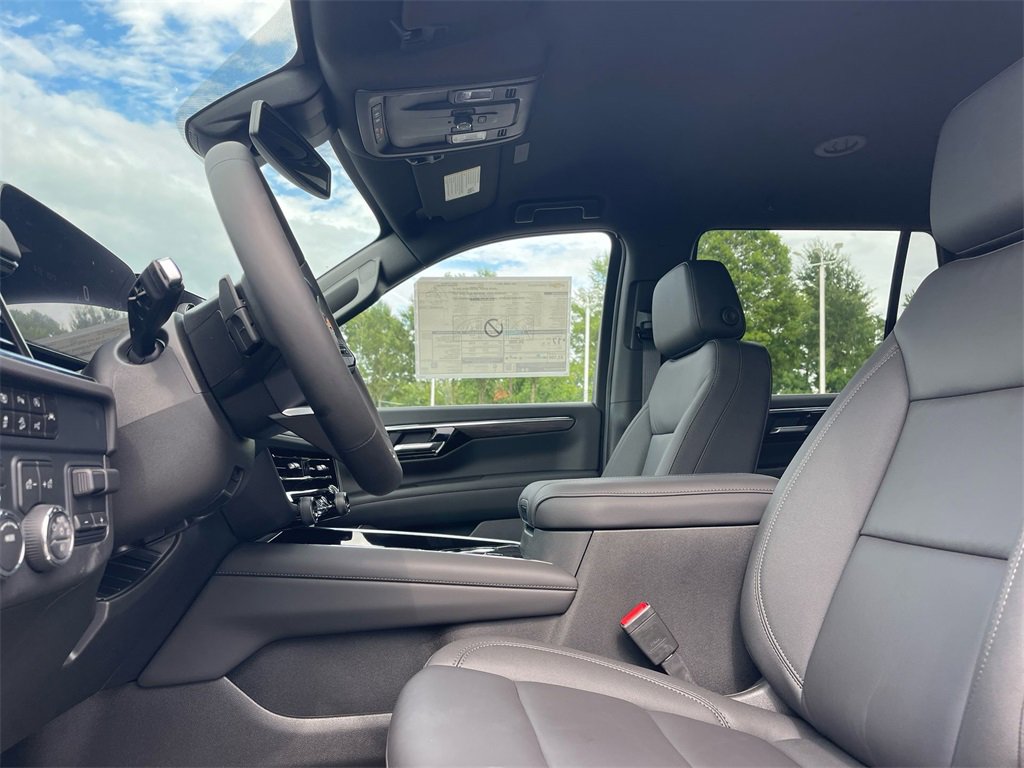 2025 Chevrolet Tahoe LT photo 8
