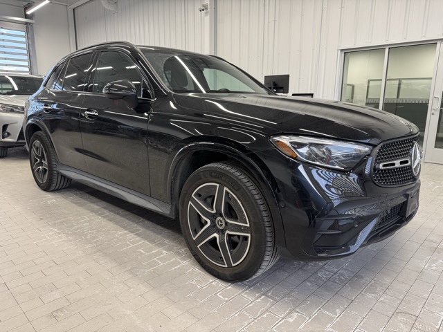 2023 Mercedes-Benz GLC GLC 300's photo