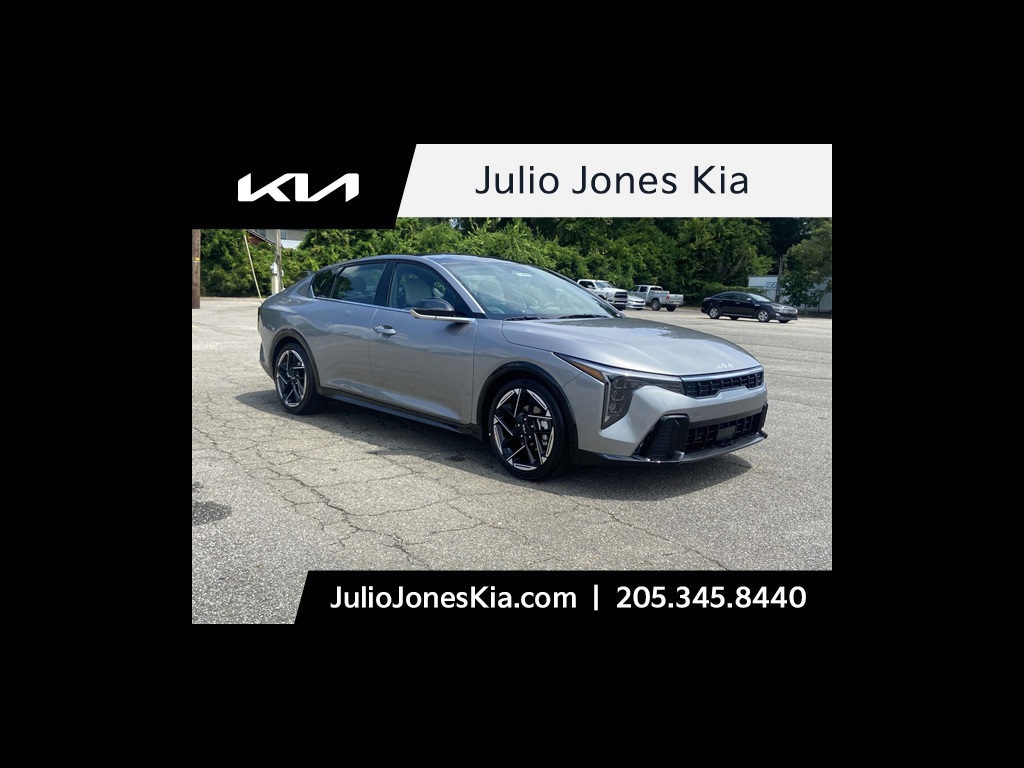 2025 Kia K4 GT-Line's photo