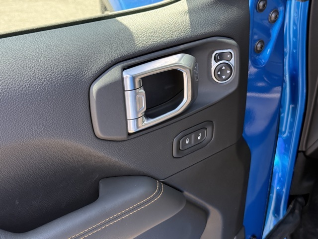 2025 Jeep Gladiator Sport photo 10