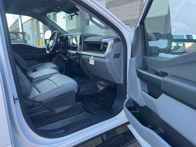 2026 Ford F-350 photo 15