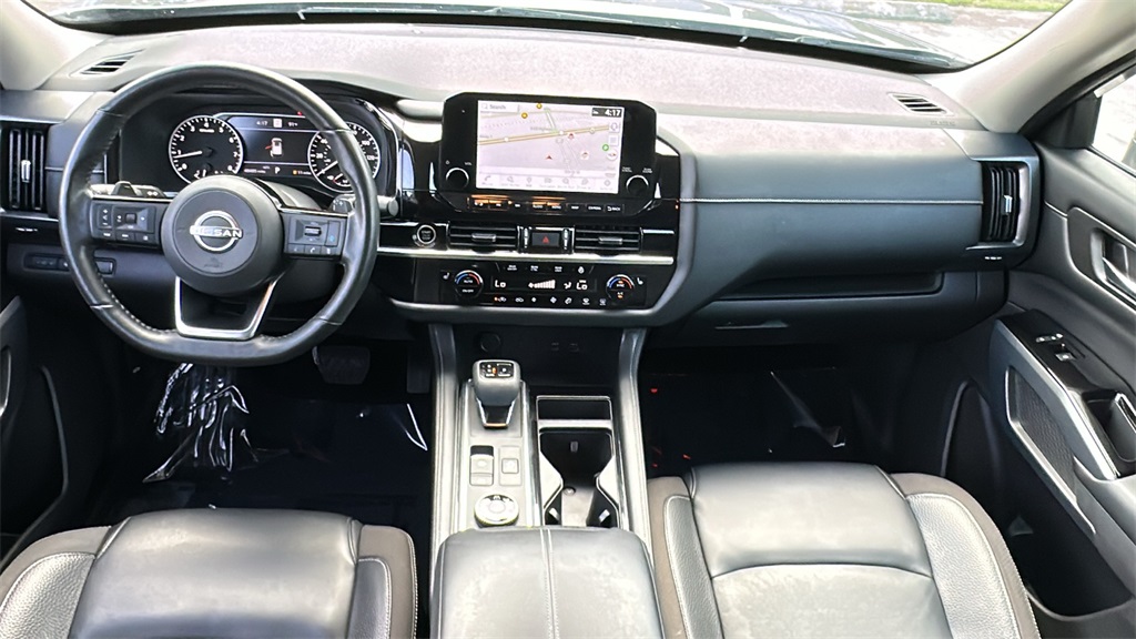 2022 Nissan Pathfinder SL photo 11