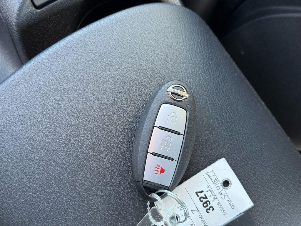 New 2025 White Nissan NISMO image 25