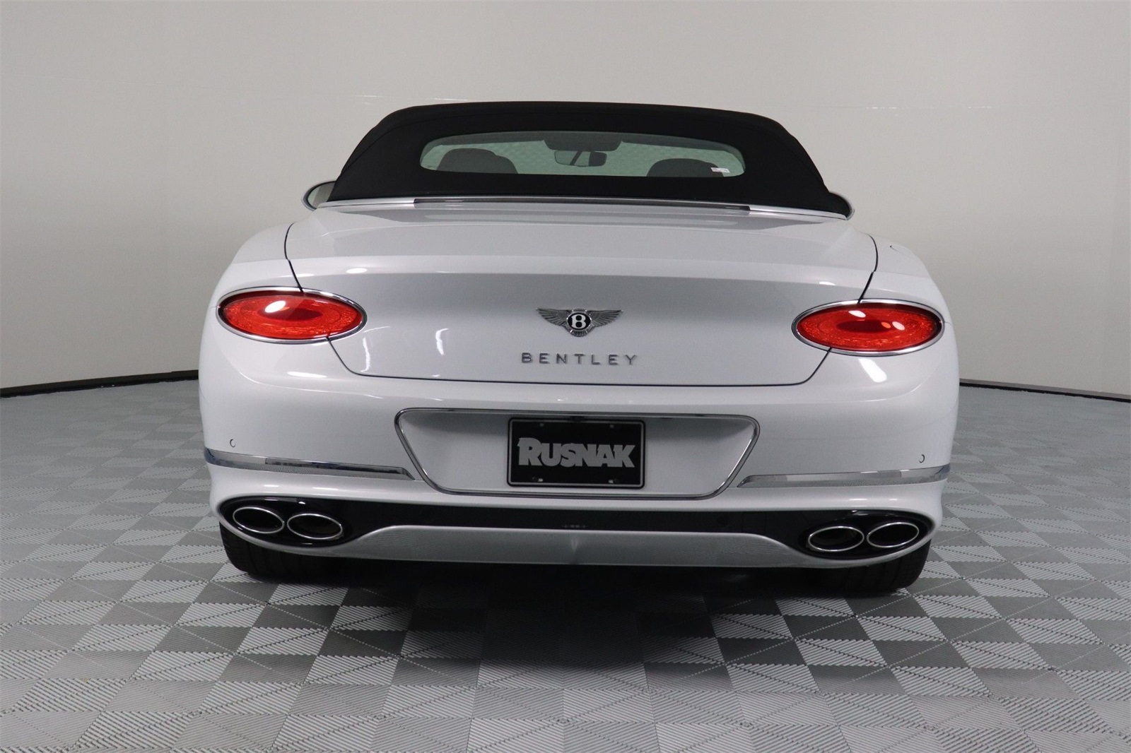 2024 Bentley Continental GT V8 photo 10