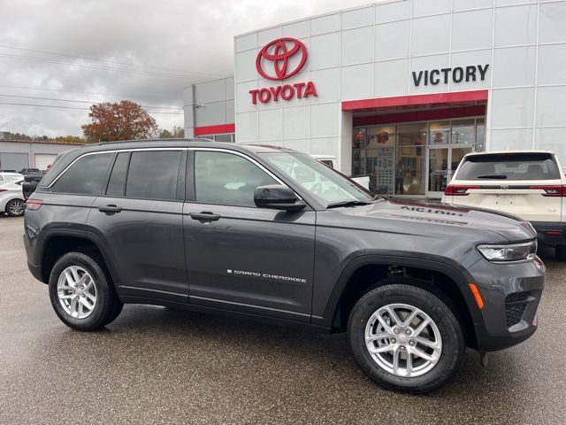 2025 Jeep Grand Cherokee Laredo's photo