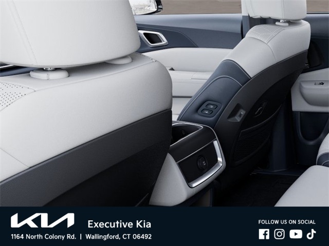 2025 Kia Carnival EX photo 25
