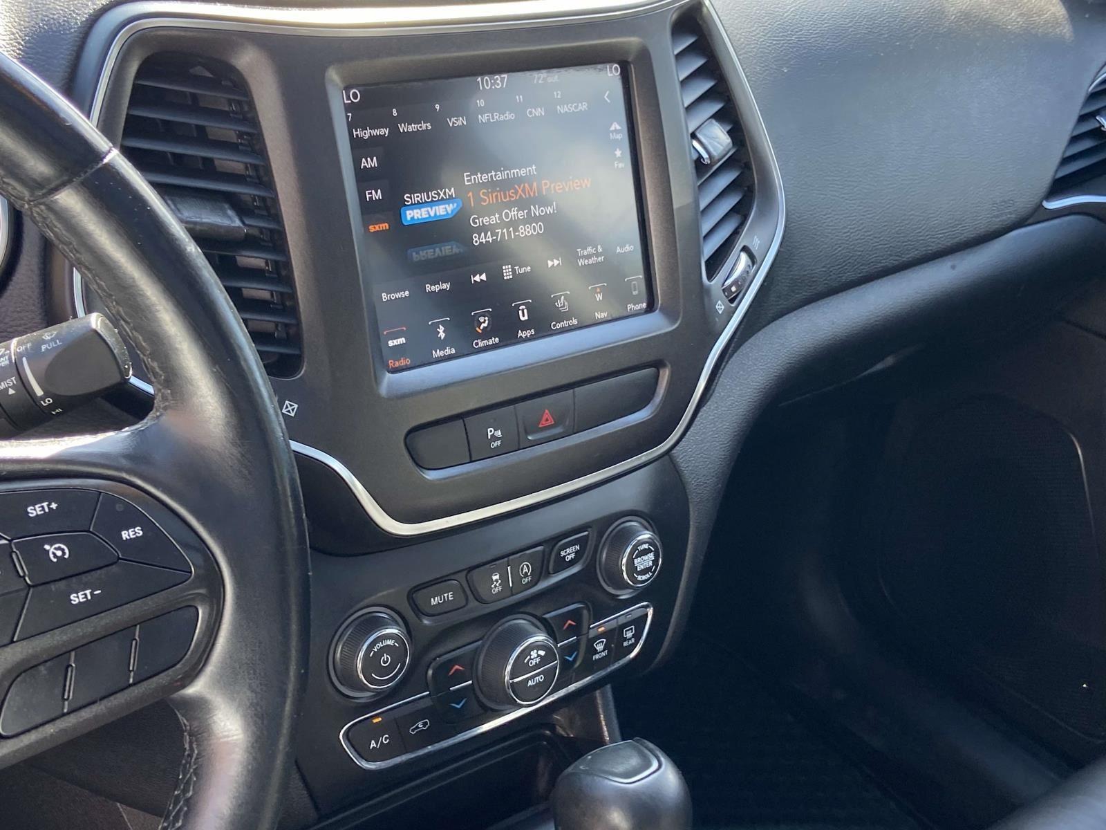 2019 Jeep Cherokee Trailhawk photo 13