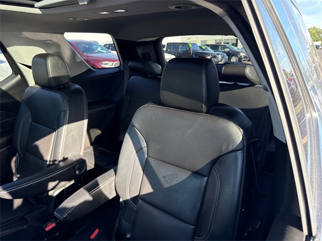 2019 Chevrolet Traverse 3LT photo 2