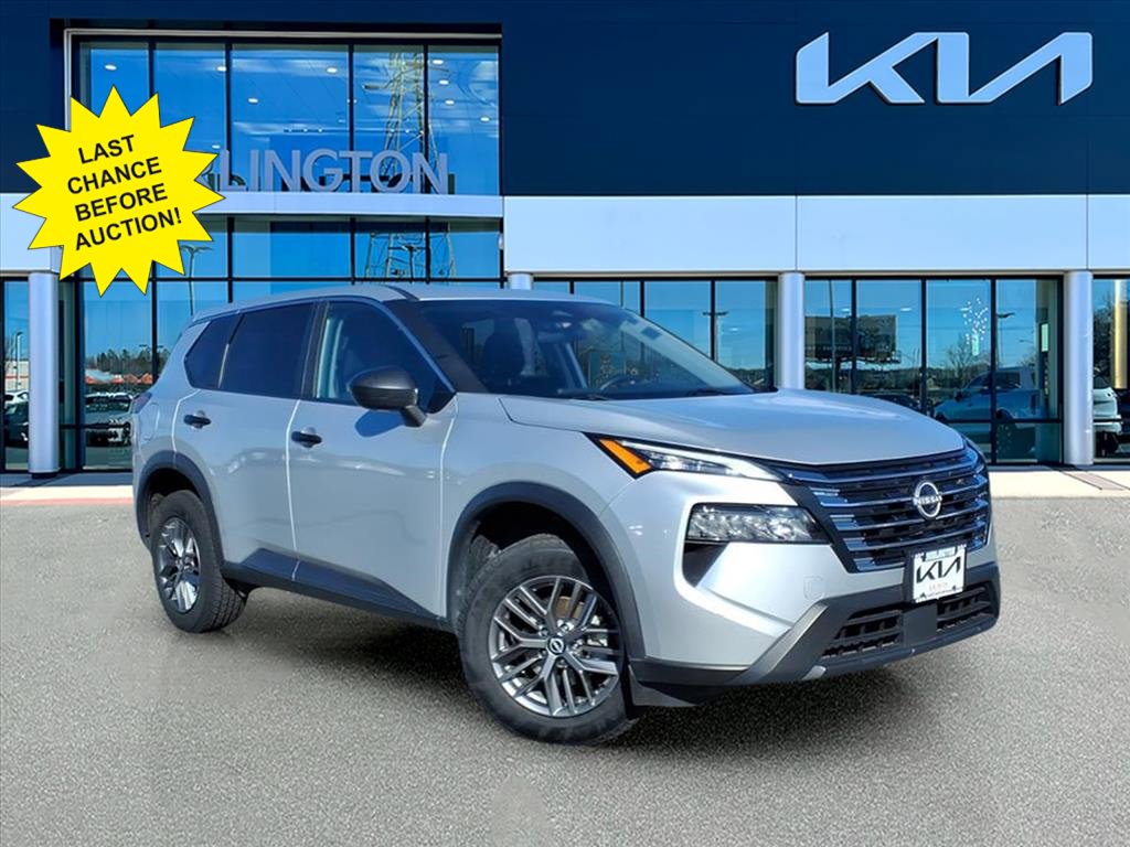 2024 Nissan Rogue S's photo