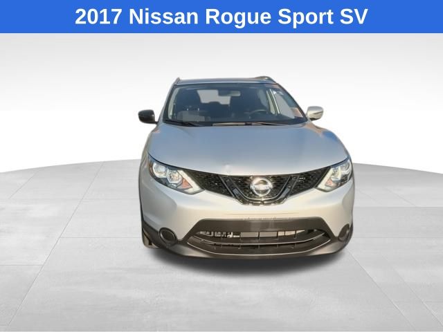 2017 Nissan Rogue Sport SV photo 3