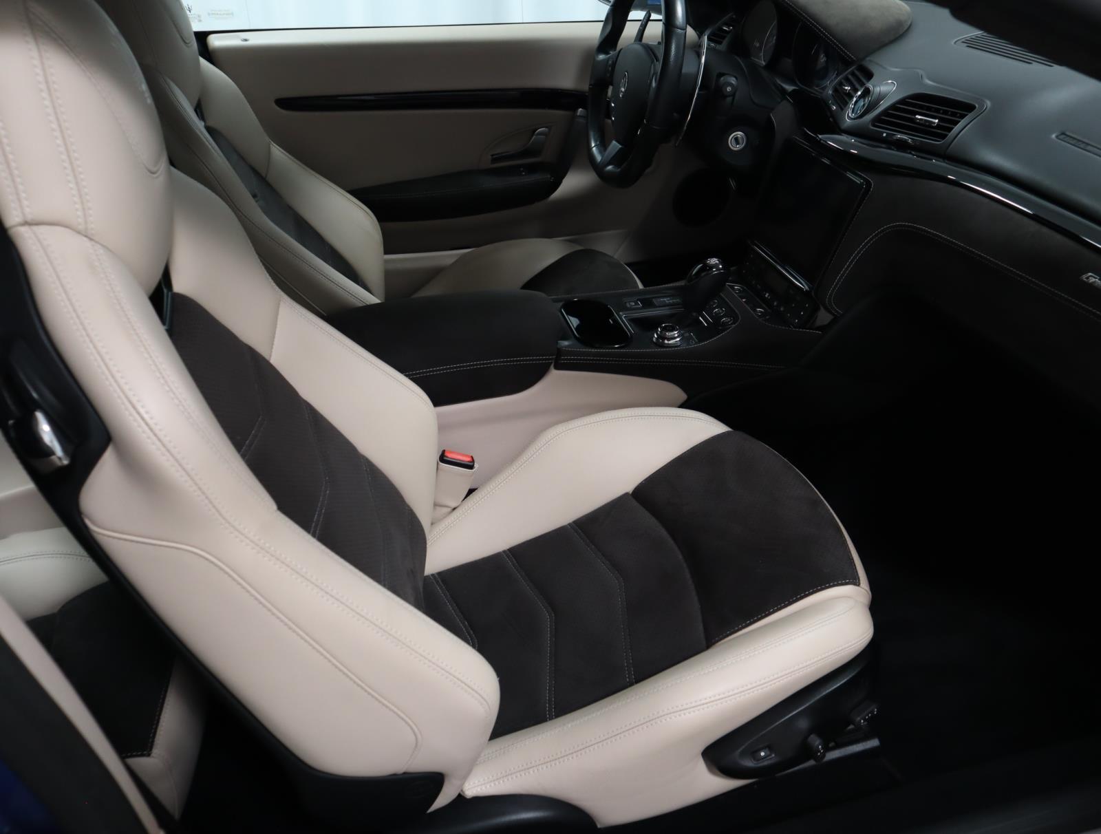 2018 Maserati Granturismo Sport photo 13