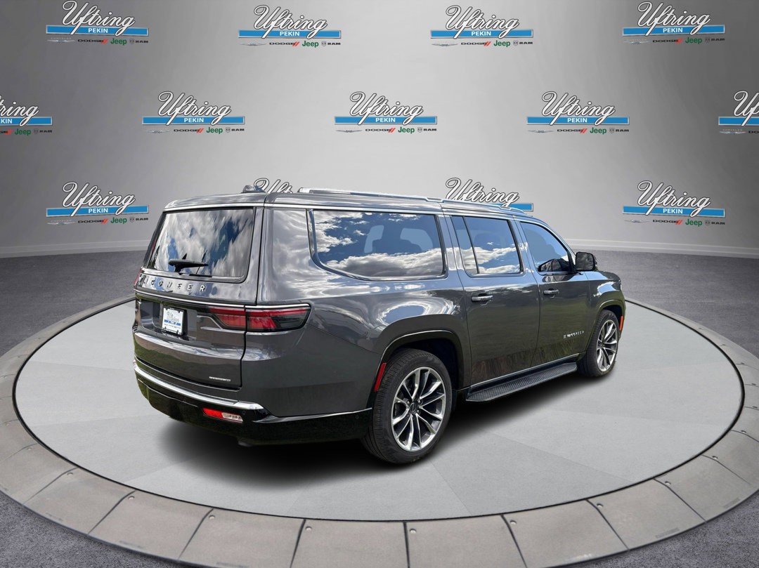 2024 Jeep Wagoneer L Series II photo 3