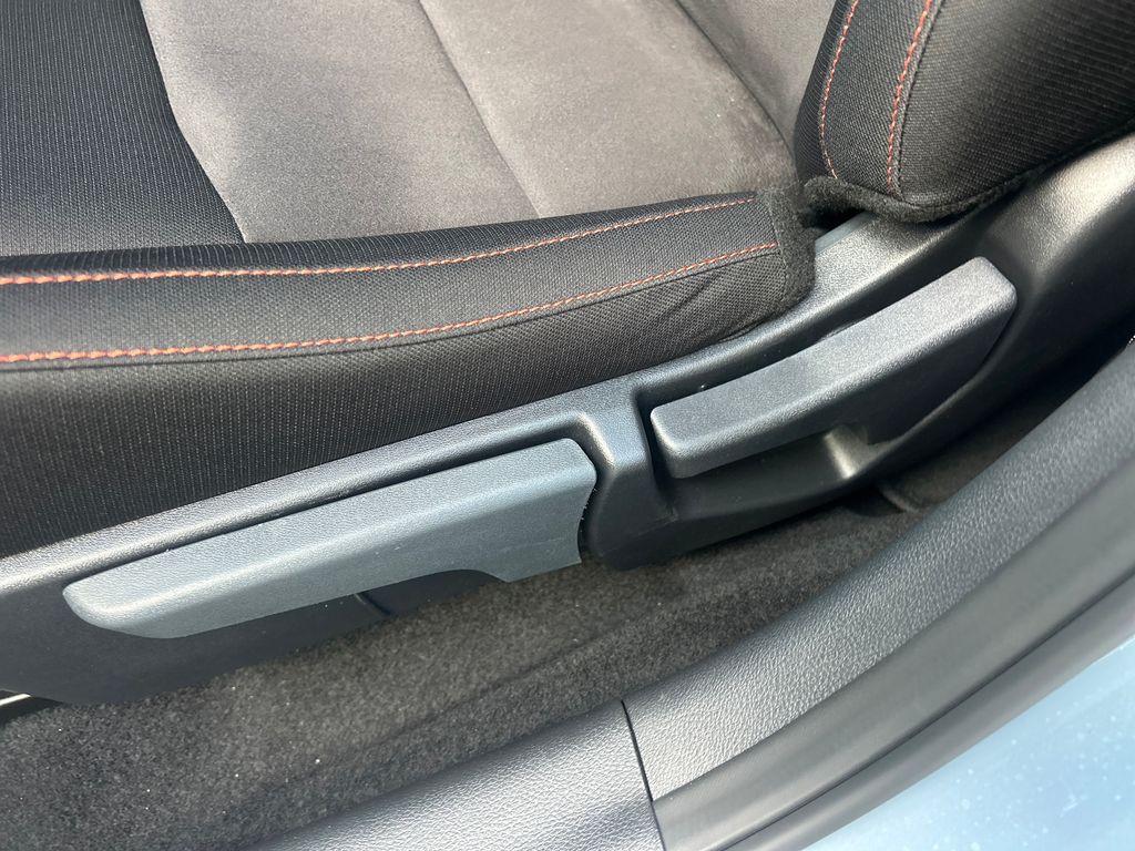 2025 Nissan Sentra SR photo 14