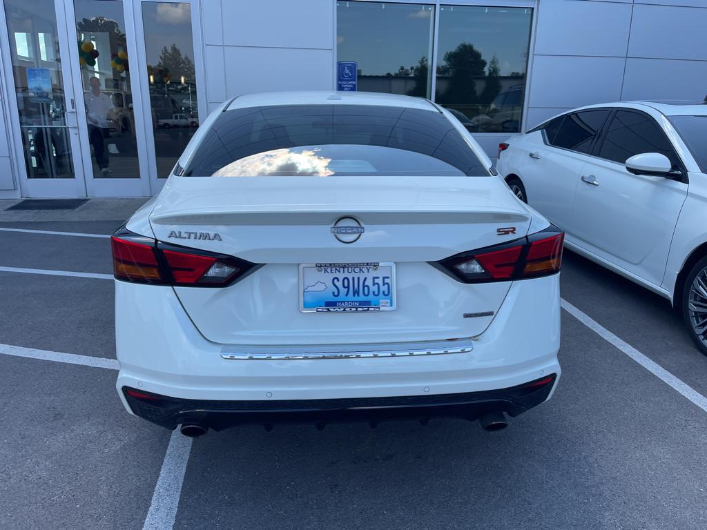 2023 Nissan Altima SR photo 4